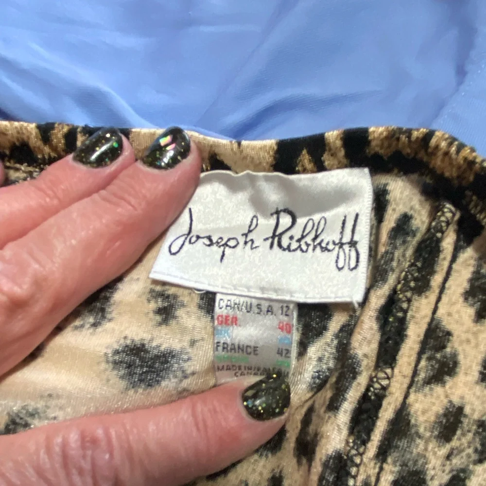 NWT Joseph Ribkoff Cheetah Blouse and Skirt Set, Size‎ 12